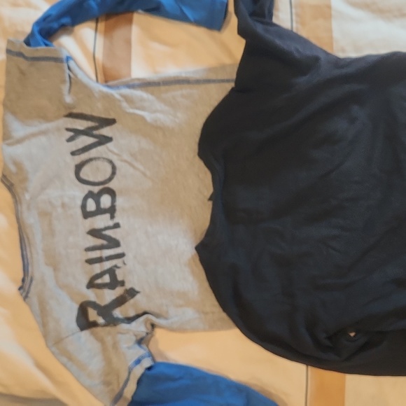 Tops - Picture 3 of 3